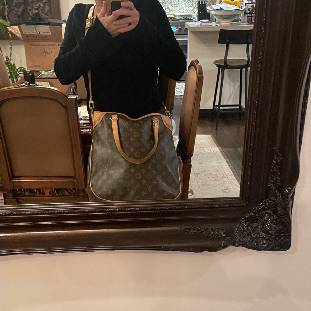 🌟🌟HOST PICK🌟🌟Vintage Odeon Louis Vuitton Monogram Bag